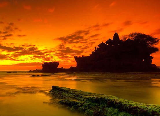 Tanah-Lot-Sunset-Tour